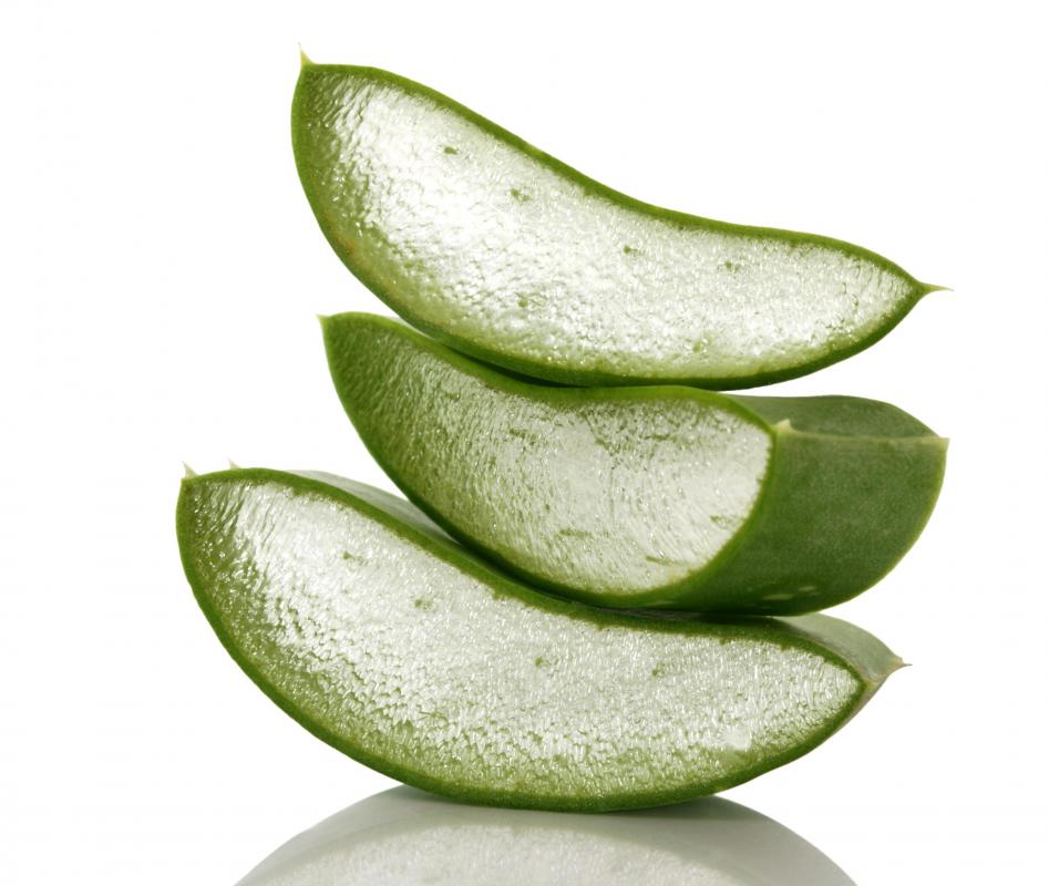 Extracts from an aloe vera plant are used in conditioning mascaras to condition, lengthen and soften eyelashes.