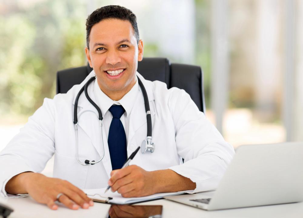 A person should seek advice from their doctor if they experience serious side effects from hydroquinone.