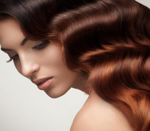 Brown hair can come in cool tones, such as auburn.