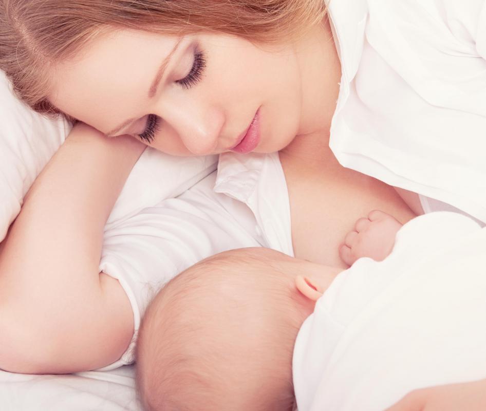 Breastfeeding women should not use propolis toothpaste.