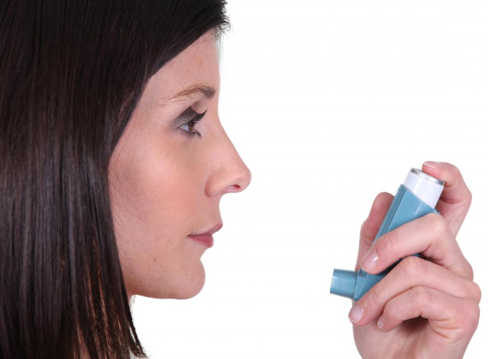 Individuals suffering from asthma should avoid using propolis toothpaste.
