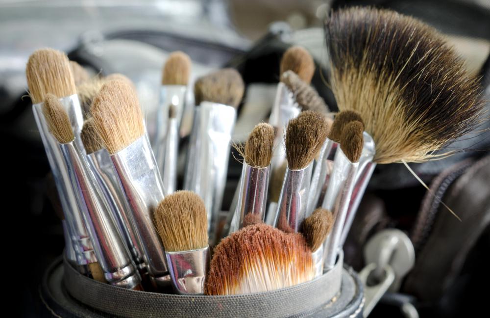 What Are the Different Types of Makeup Artist Supplies?