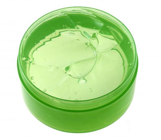 Aloe vera gel can help soothe the skin.