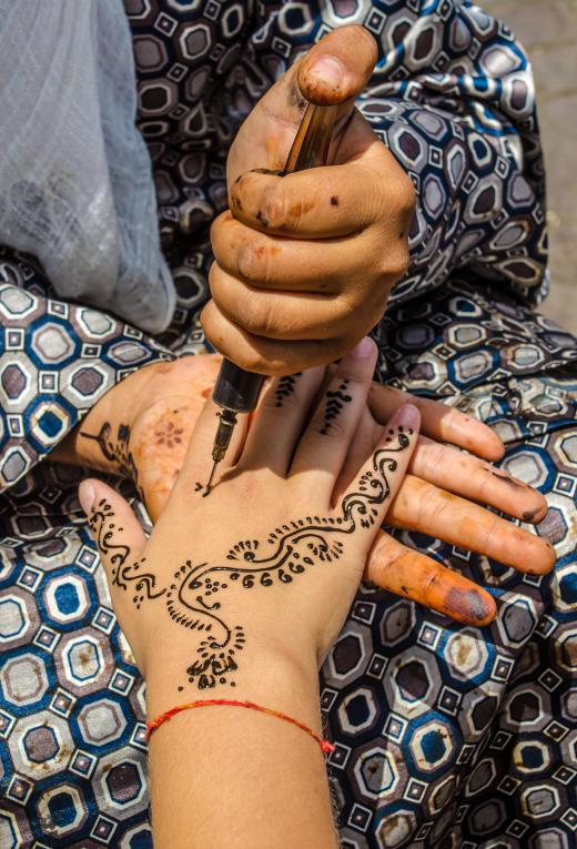 Henna can be used to make a semi-permanent hair dye.