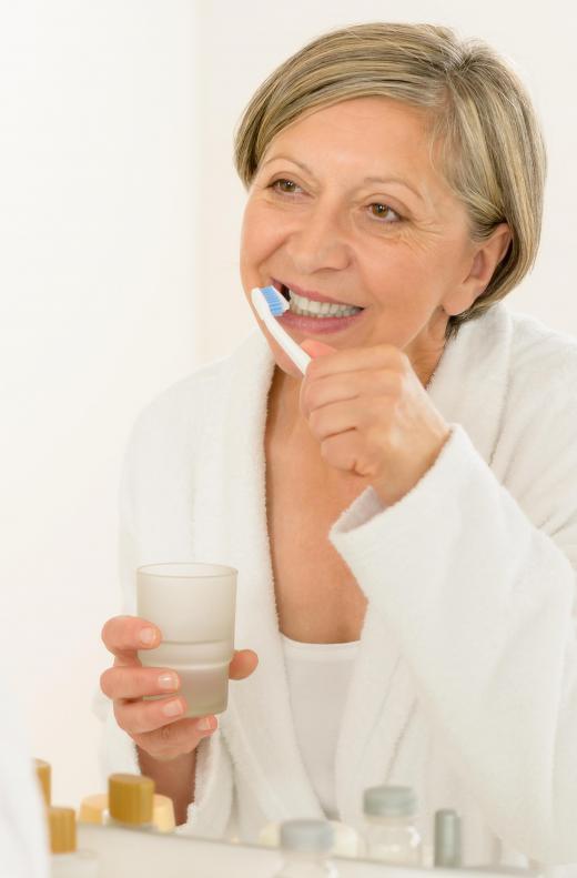 Tartar control toothpaste uses sodium pyrophosphate to dissolve tartar when brushing the teeth.