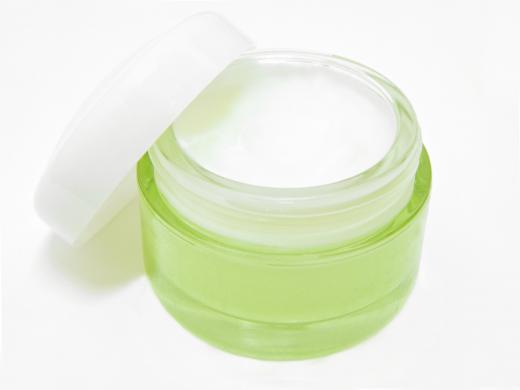 A pot of collagen peptide cream.