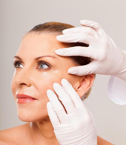 Panthenol cream may be used to reduce the appearance of wrinkles.