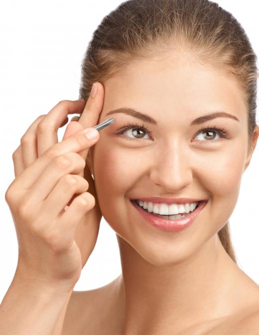 Eyebrow threading is an alternative to plucking eyebrows with tweezers.