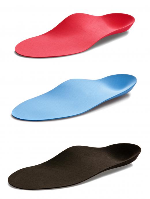 Shoe insoles may help to prevent foot calluses.