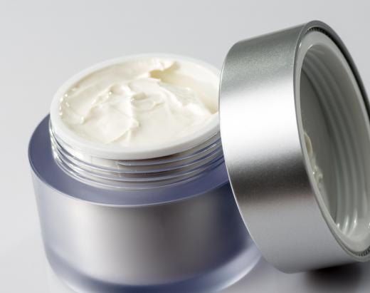 Some facial creams that contain neuropeptides are made using all-natural ingredients.