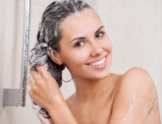 Garlic shampoo helps restore healthy hair.